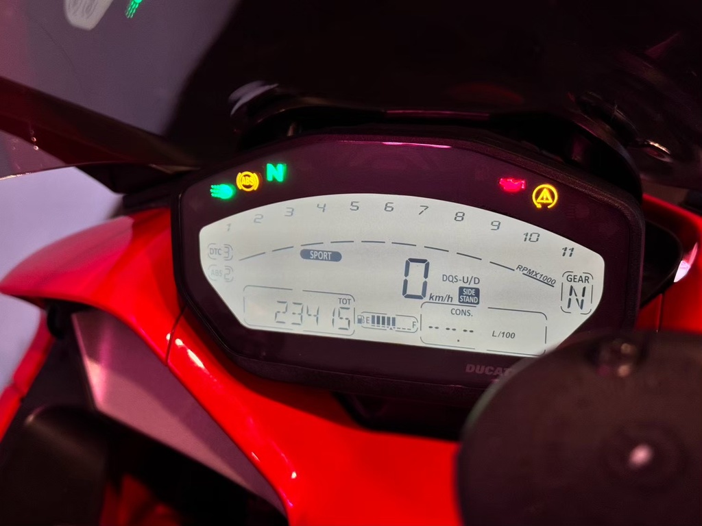 Ducati SUPERSPORT S 939總代理