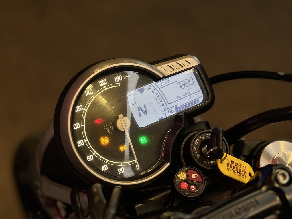 Triumph speed 400 歐規