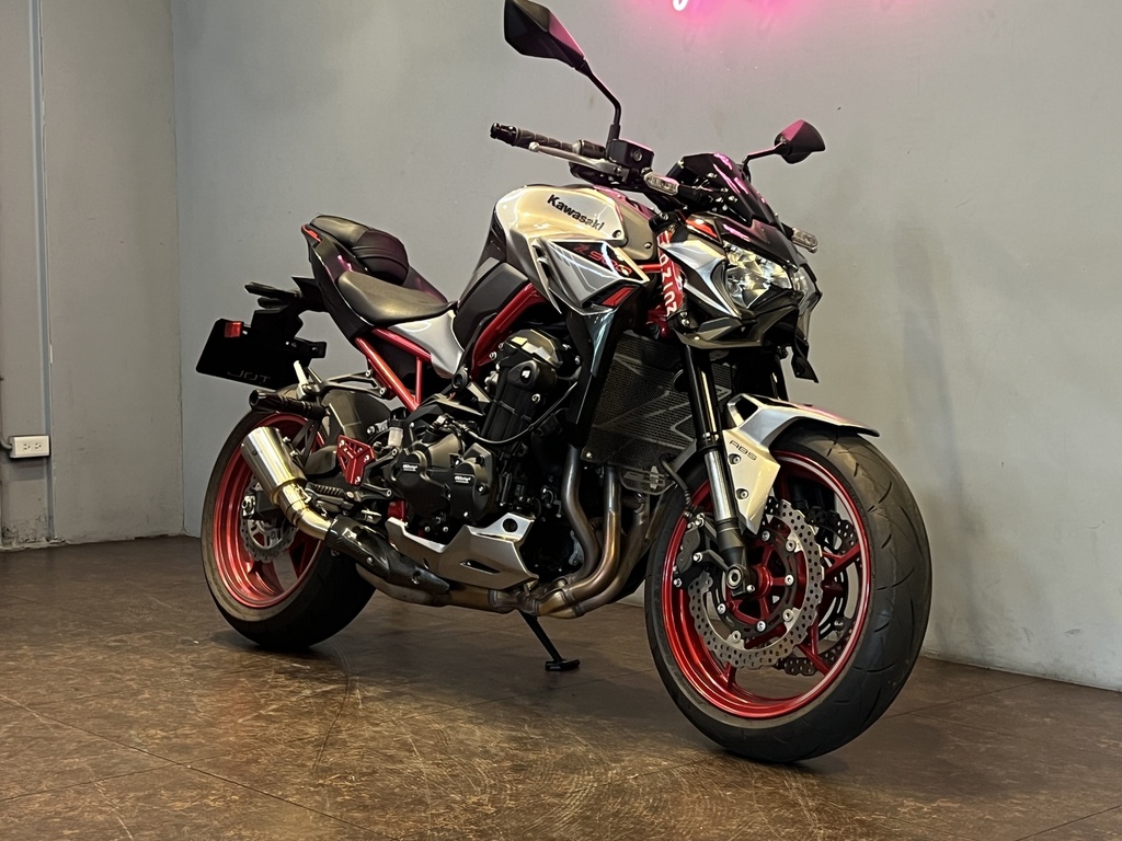 Kawasaki z900 總代理