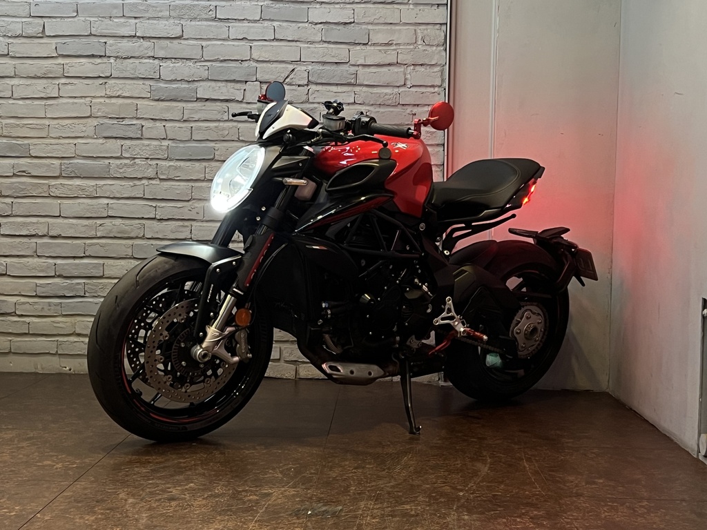 MV Agusta Dragster 800總代理