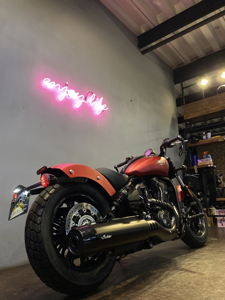 Indian scout bobber 總代理