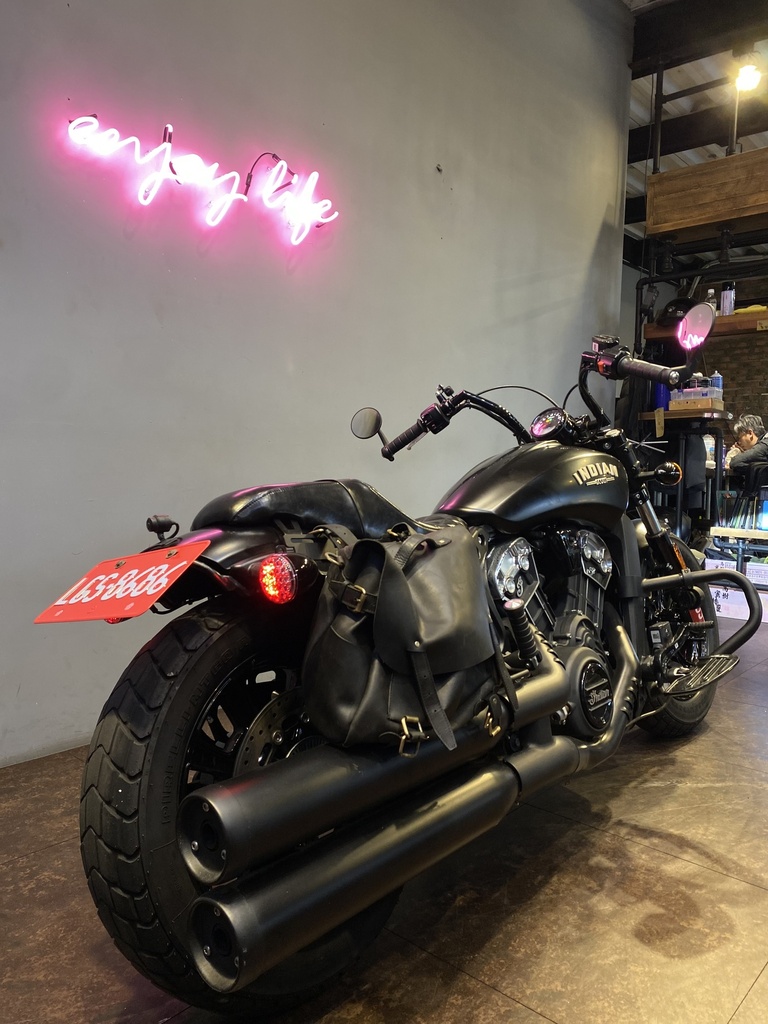 Indian scout bobber 總代理