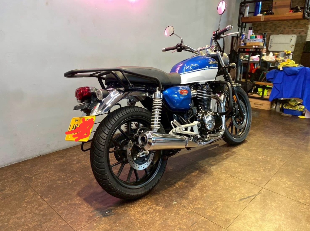 Honda CB350 Pro