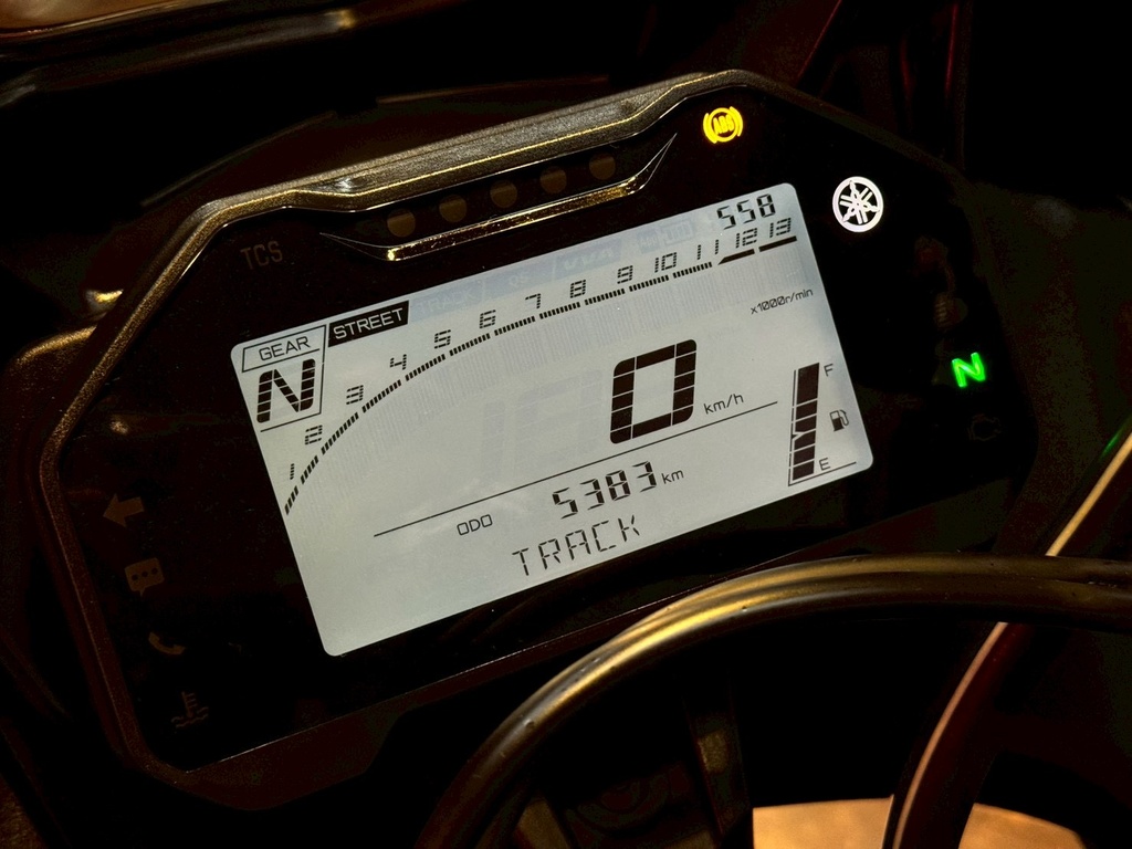 Yamaha R15M
