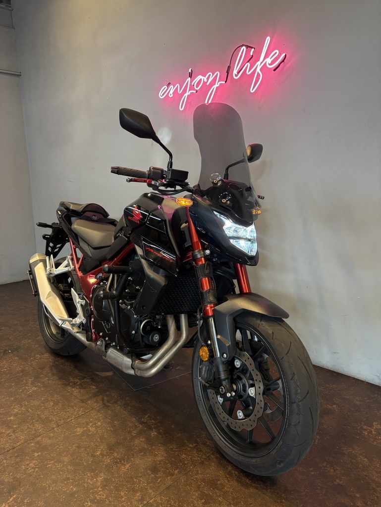 Honda CB750 hornet 總代理