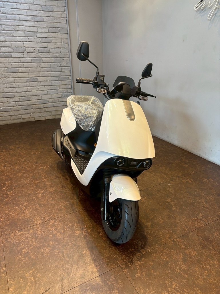 李多慧代言Kymco 優格125 免鑰匙