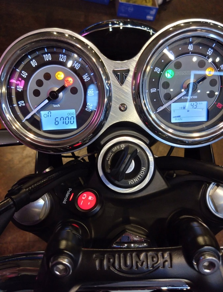 Triumph T120 Chrome電鍍限量版 總代理