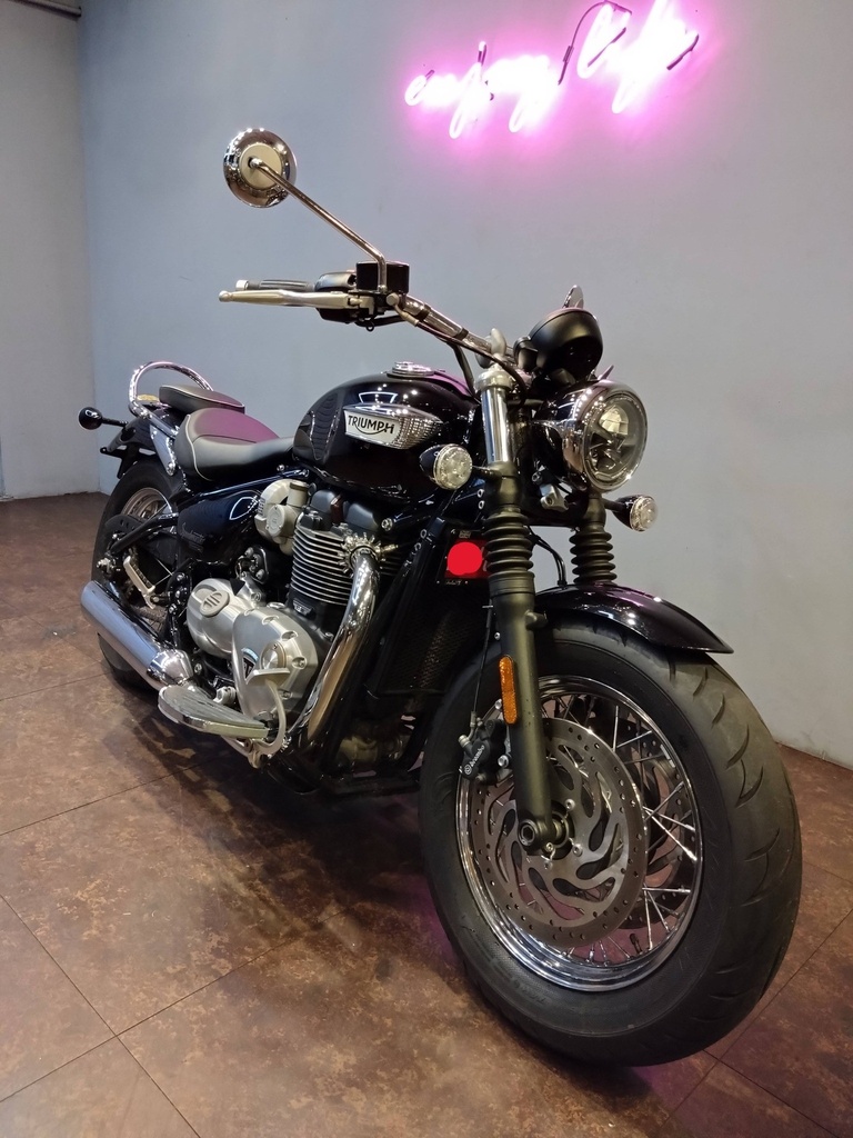 TRIUMPH Bonneville Speedmaster