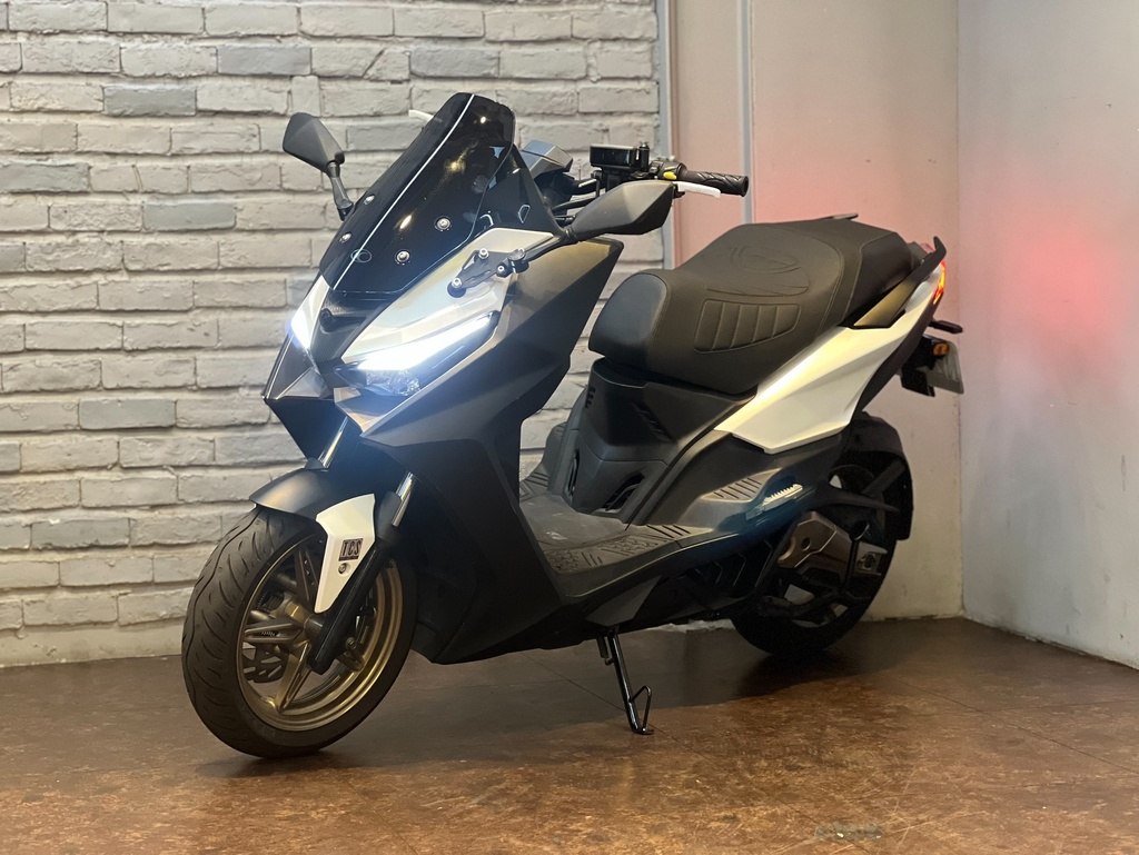KYMCO Roma GT