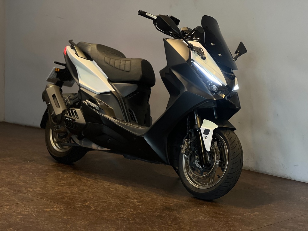 KYMCO Roma GT
