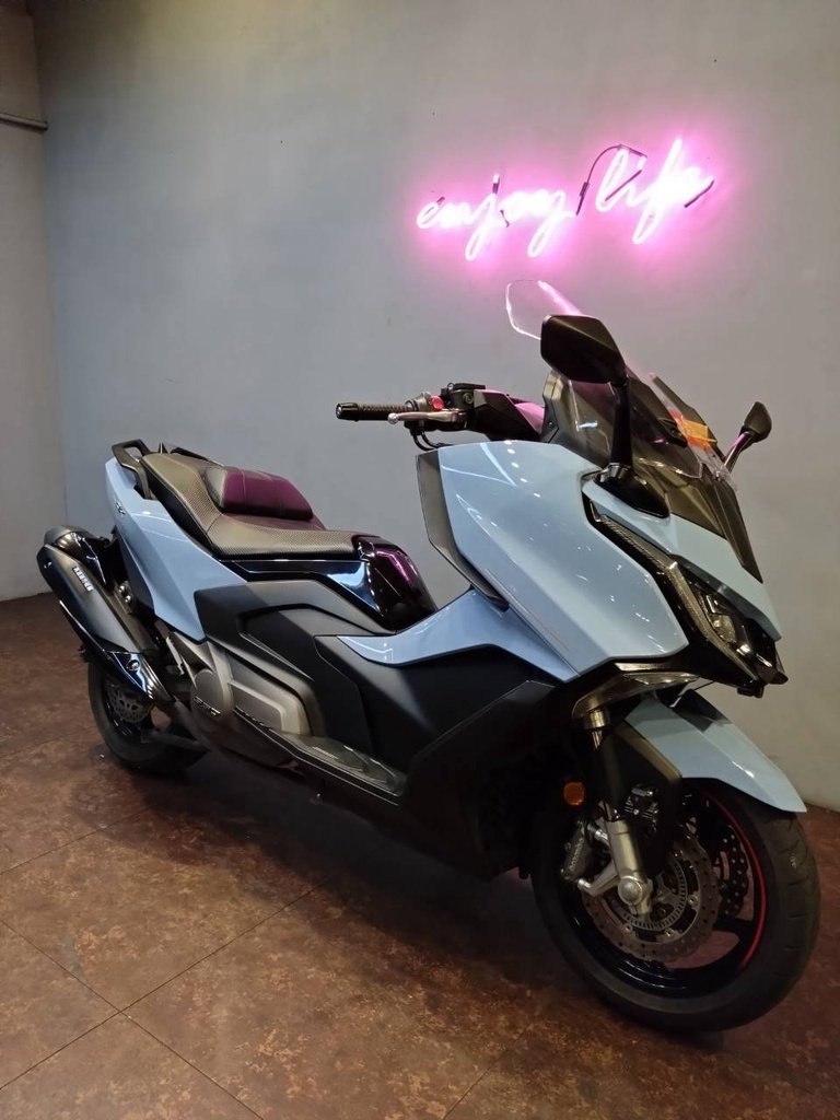 Kymco AK550 二代