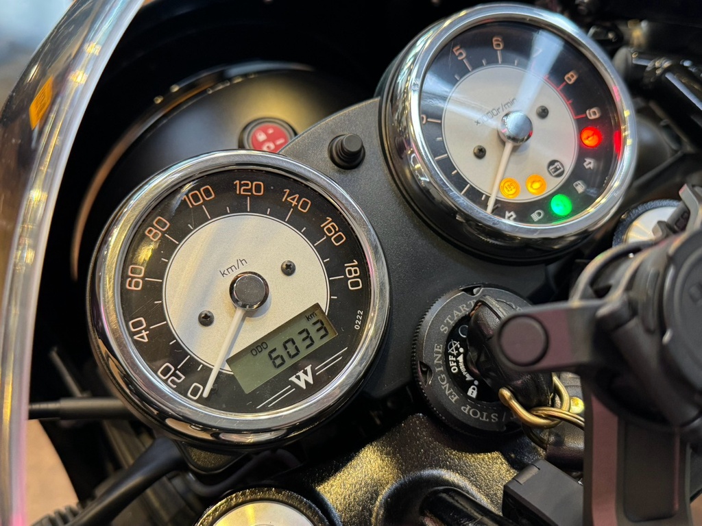 Kawasaki W800Cafe 總代理