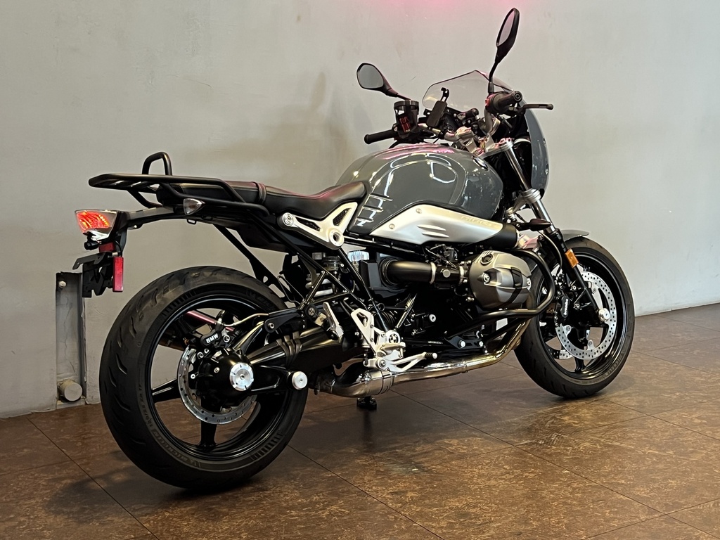 BMW R9T PURE