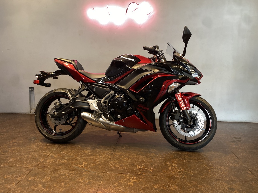 Kawasaki Ninja650 總代理