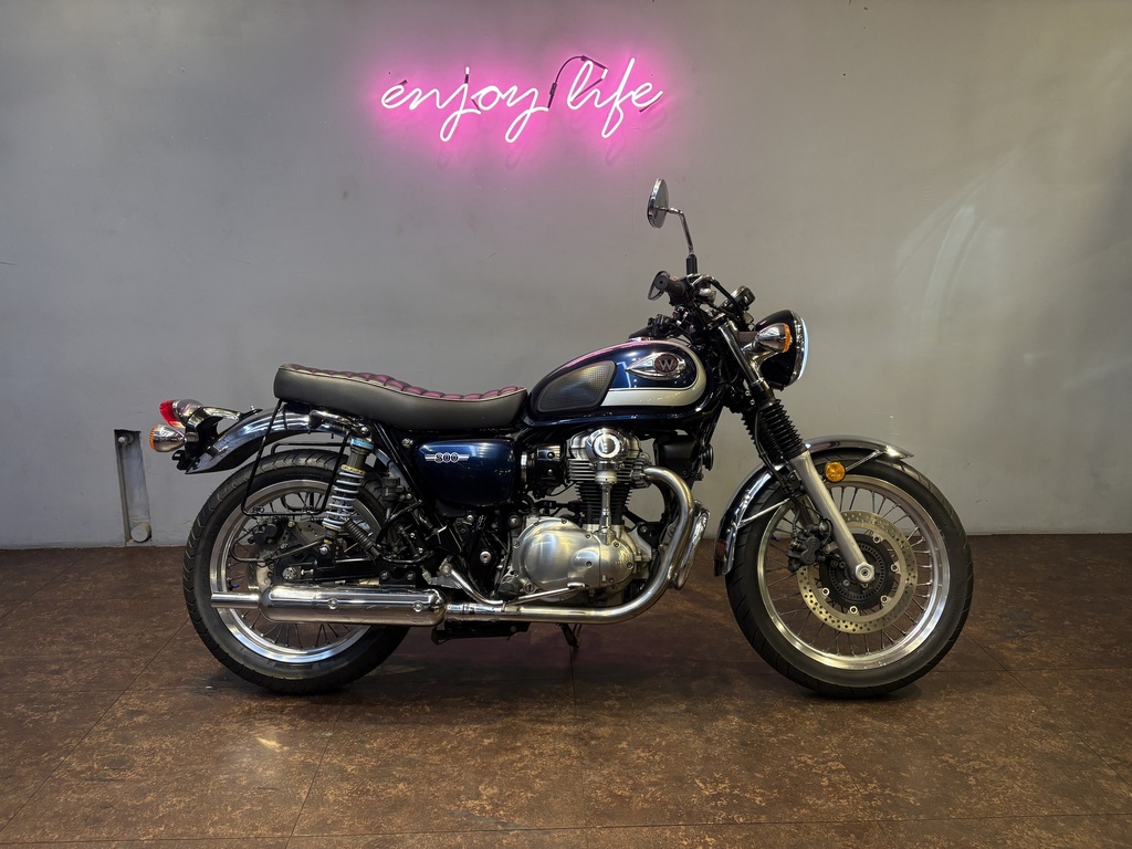Kawasaki W800 總代理
