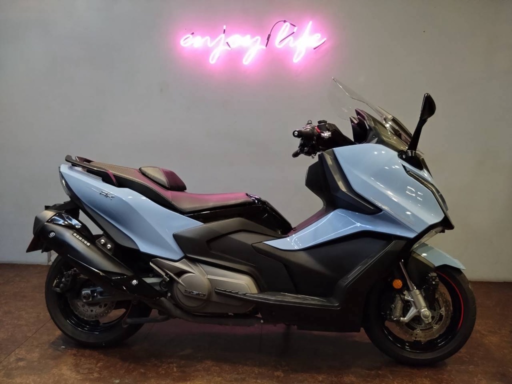 Kymco AK550 二代