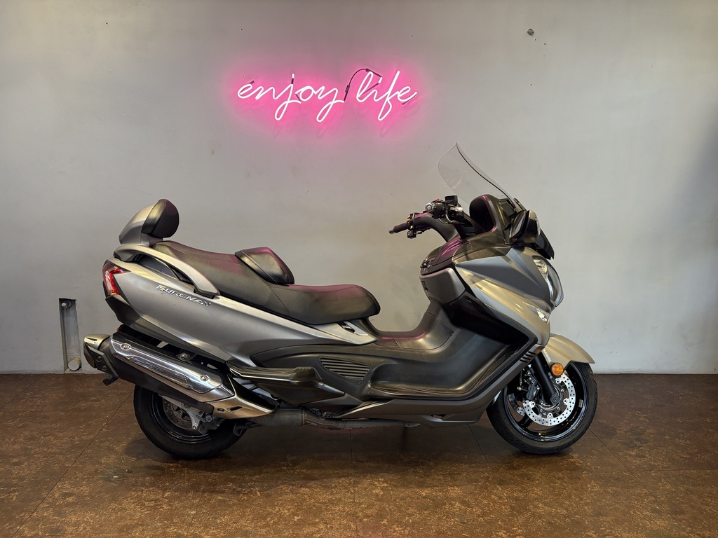 Suzuki 漢堡人 650 總代理