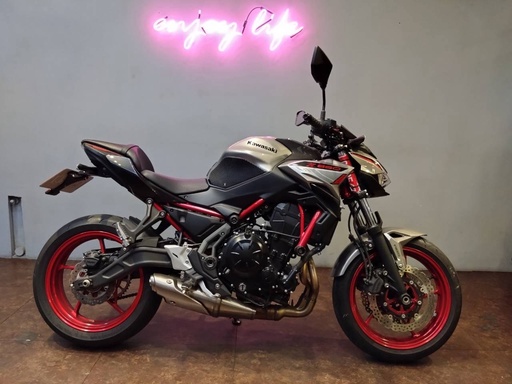 超低里程 Kawasaki Z650 總代理