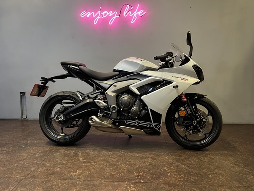Triumph daytona660 總代理
